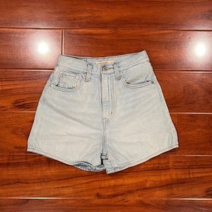 Levi’s high loose shorts